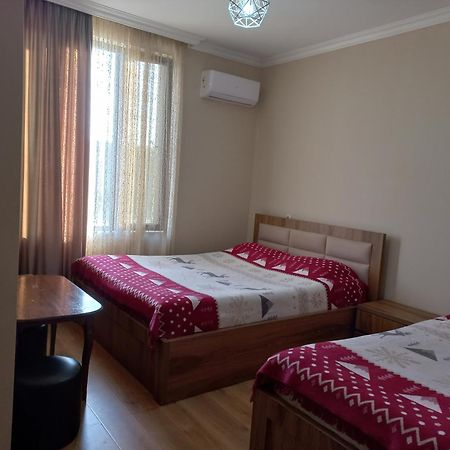 Mate'S Guest House Kobuleti Esterno foto
