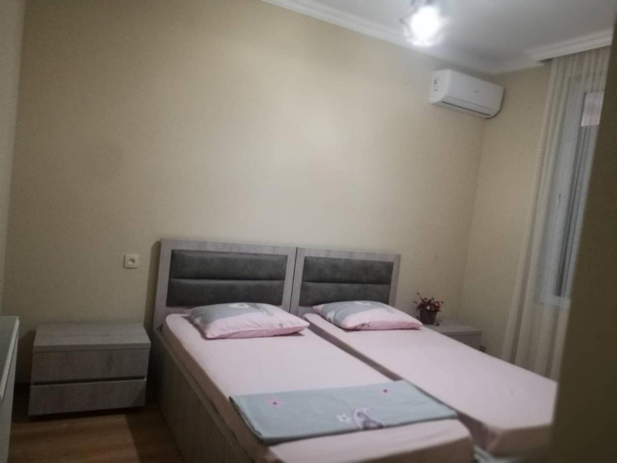 Mate'S Guest House Kobuleti Esterno foto