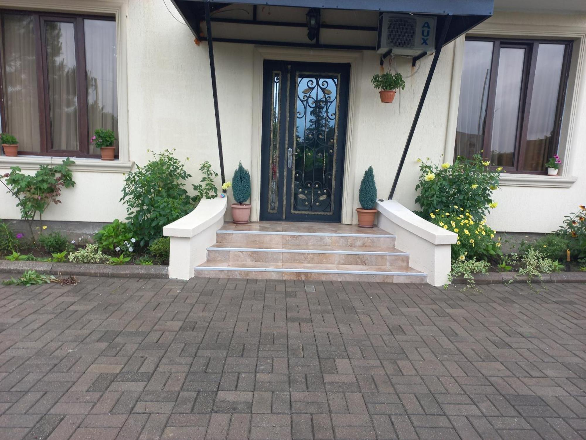 Mate'S Guest House Kobuleti Esterno foto